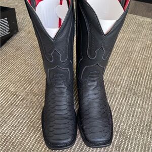 Alfa Matte Black Giant Python – Square Toe Cowboy Boot